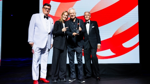 Red Dot Awards verliehen, Best of the Best u.a. für Grohe und Walter Knoll - Mara Benz und Markus Benz von Walter Knoll - Quelle: Redo Dot